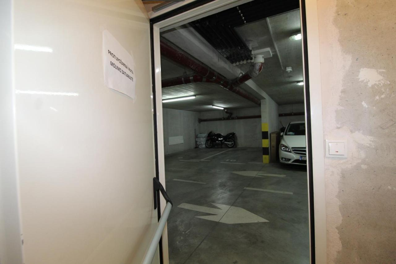 Macadamia Apartment With Garage Parking スプリト エクステリア 写真
